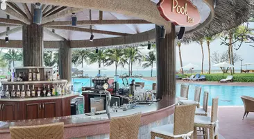 Pool Bar
